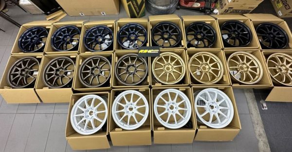 Rays CE28 N plus Civic Type R FK8 FL5